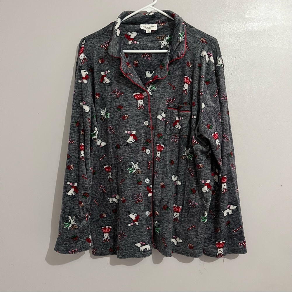 Laura Ashley Gray Pajama Top with Red and White Accents XL button front